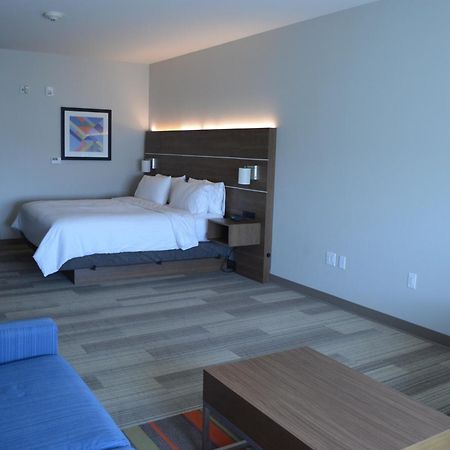 Holiday Inn Express & Suites Liberal Esterno foto