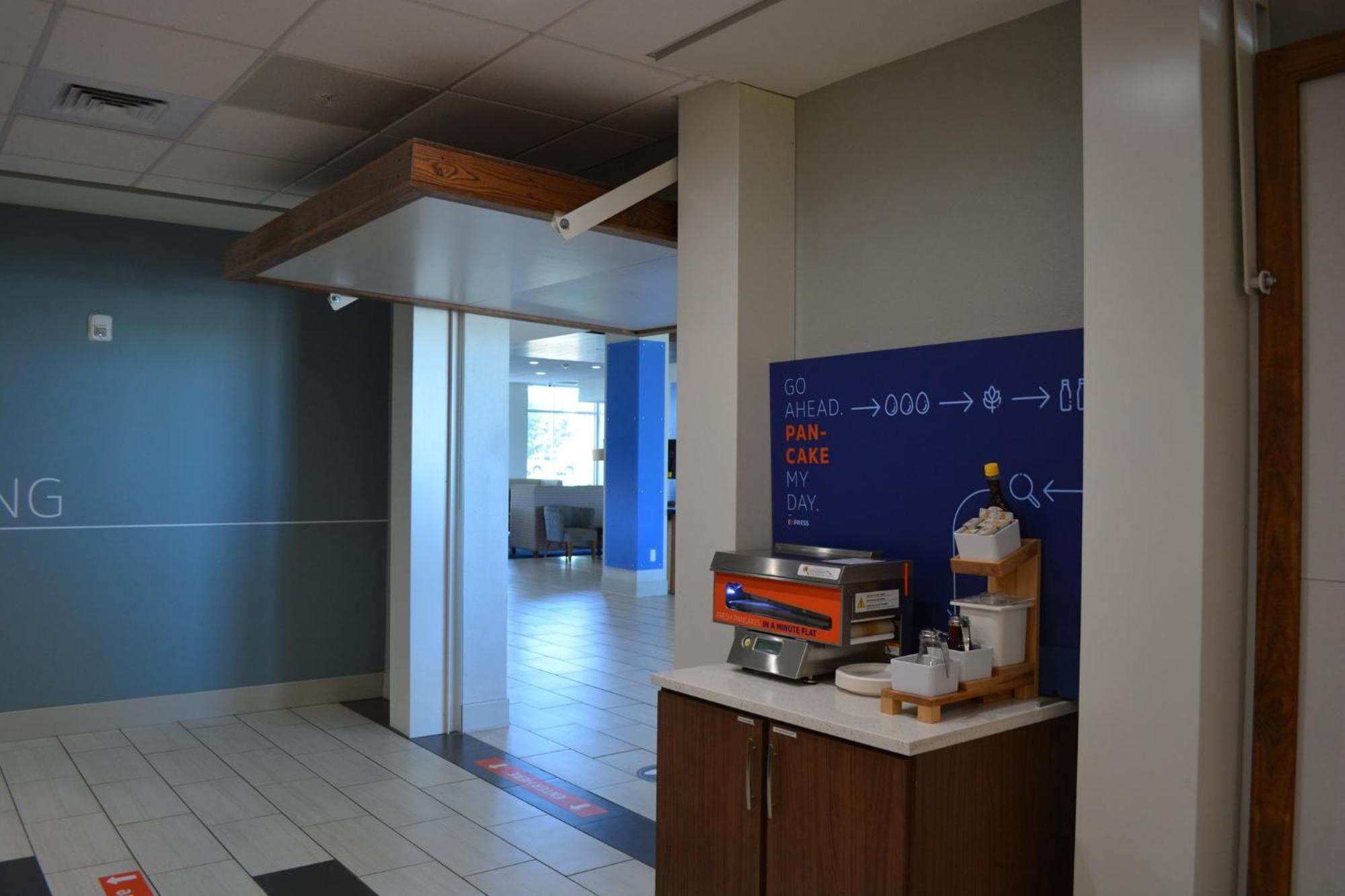 Holiday Inn Express & Suites Liberal Esterno foto