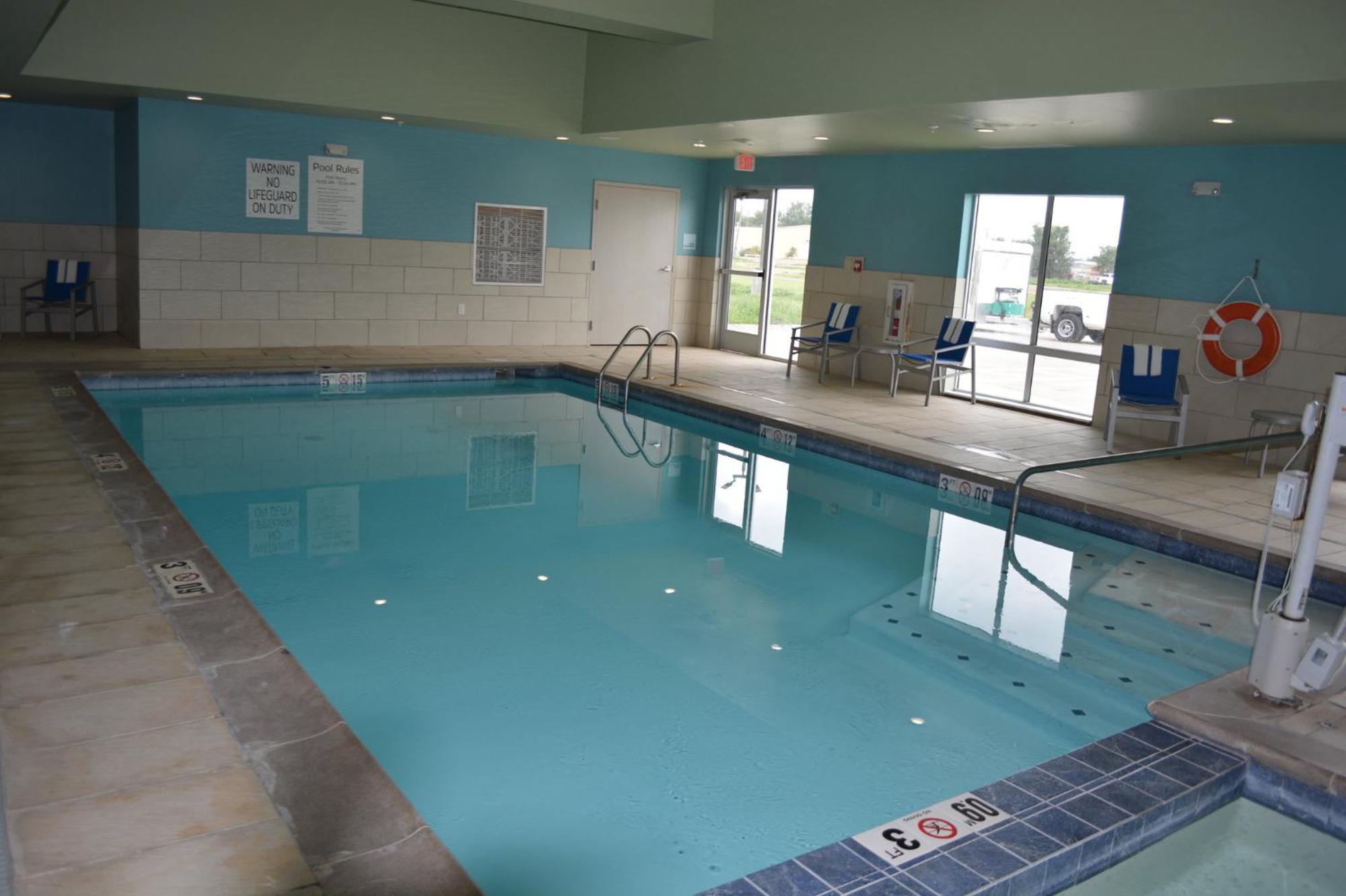 Holiday Inn Express & Suites Liberal Esterno foto