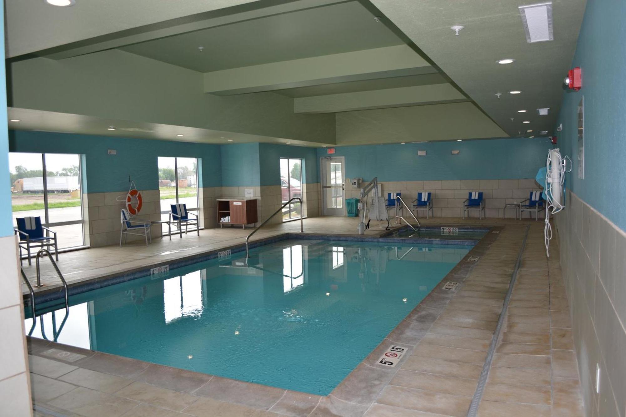 Holiday Inn Express & Suites Liberal Esterno foto