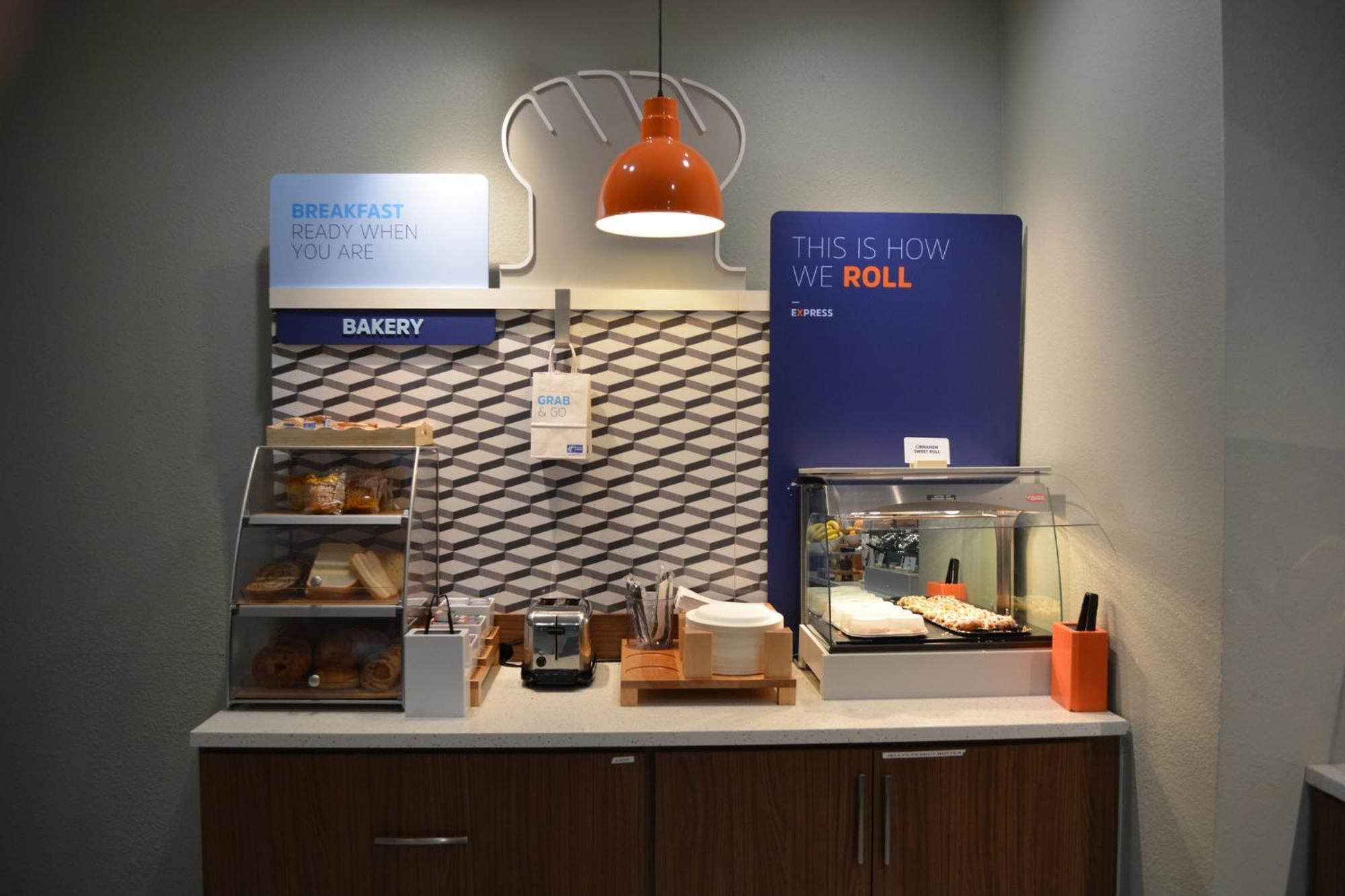 Holiday Inn Express & Suites Liberal Esterno foto