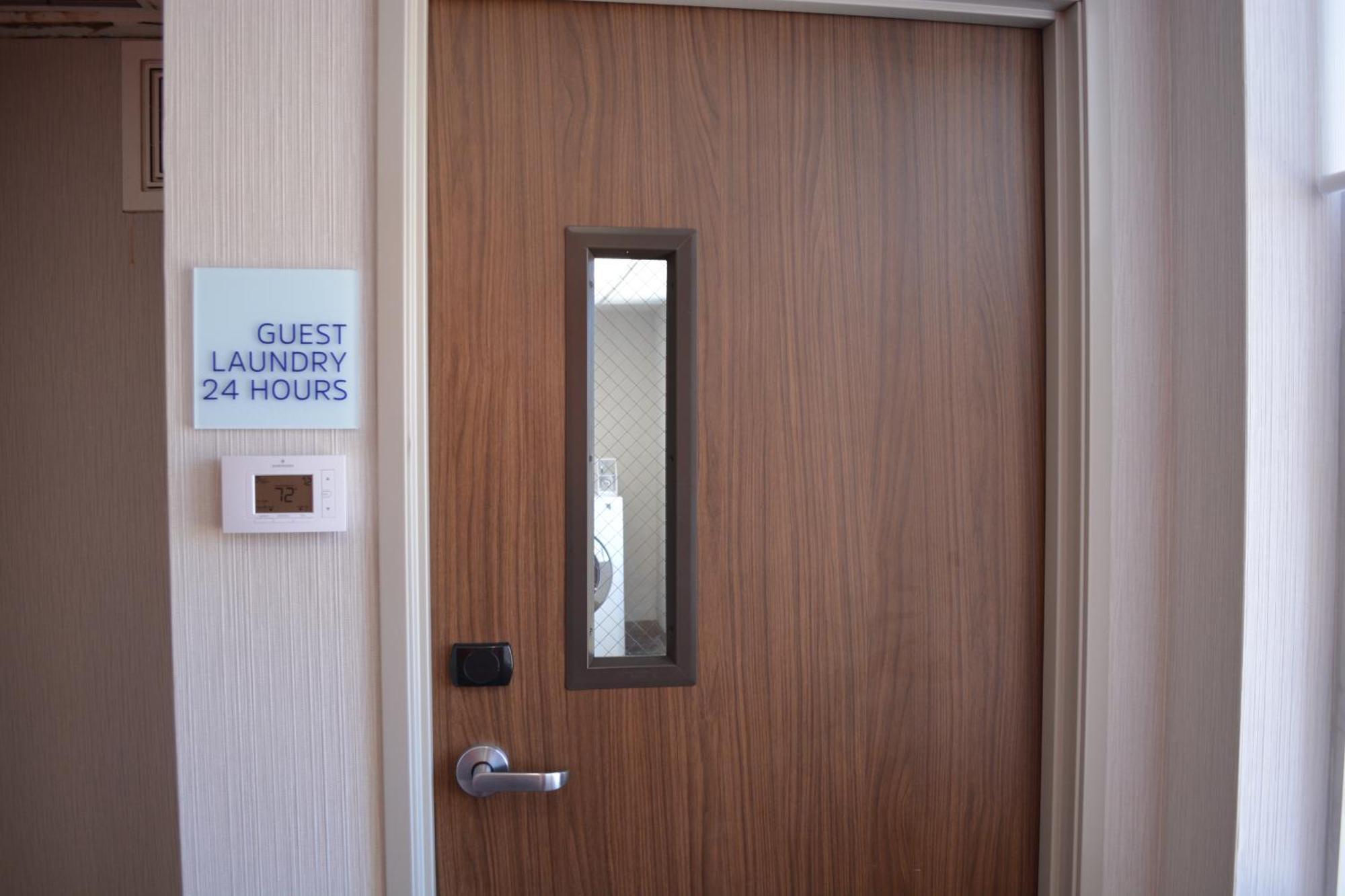 Holiday Inn Express & Suites Liberal Esterno foto