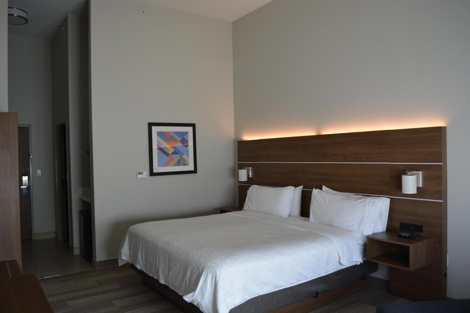 Holiday Inn Express & Suites Liberal Esterno foto